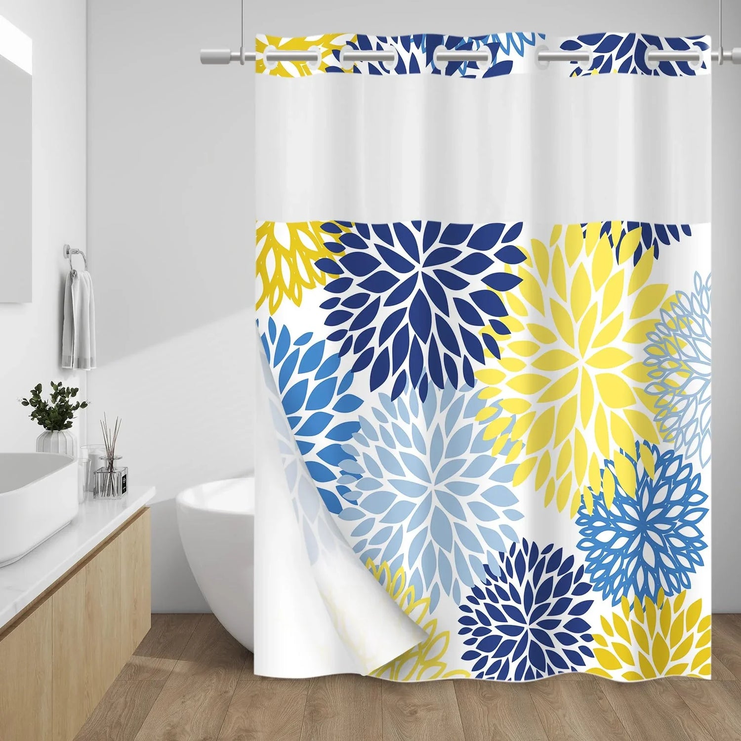 Shower Curtains & Liners