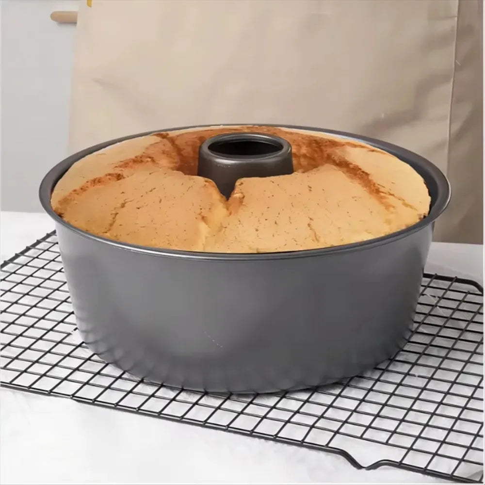 Practical Hollow Fluted Tube Cake Pan Non-Stick Round Pumpkin Cake Mold Carbon Steel Heat Resistant Bread Baking Pan Bakery